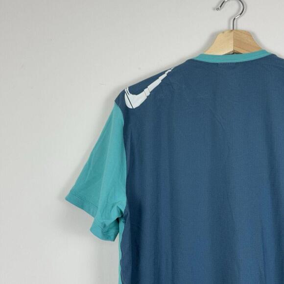 Nike Men's Dri-Fit training T-shirt size M Running Breathable Green Jogger Gym - Picture 3 of 7